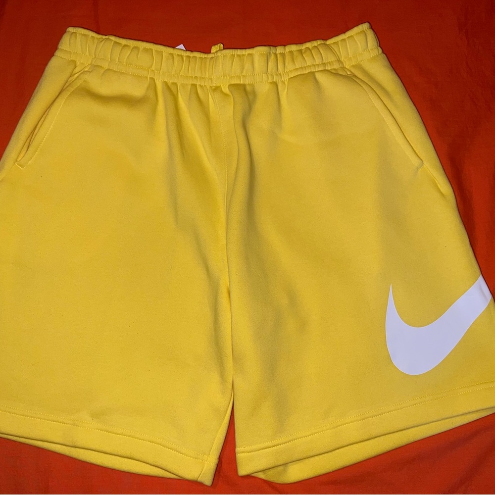 Nike Shorts Size XL Yellow